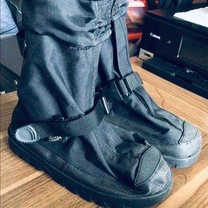 N.E.O.S. Voyager Sm Boots Cover